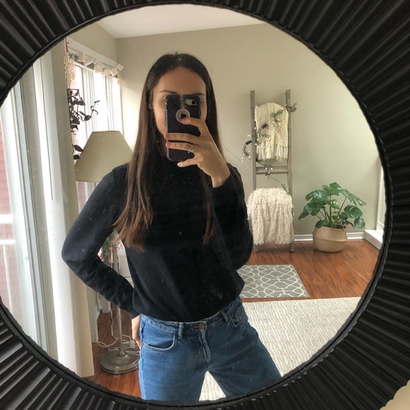 Meet your Posher, Julia - Picture 1 of 1